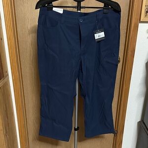 Eddie Bauer rainier capri size 16